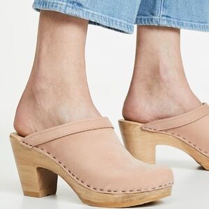 No.6
Old School High Heel Clogs